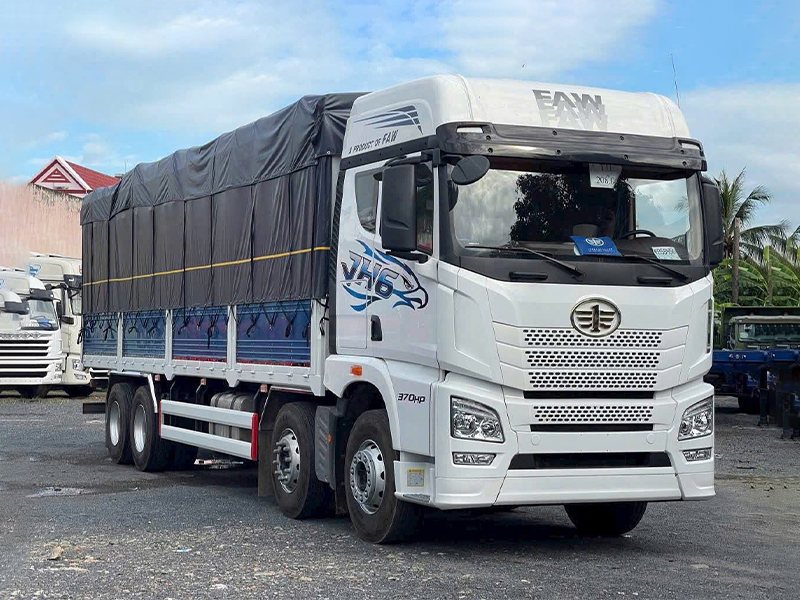 Xe tải Faw 4 chân thùng mui bạt KT 9,7m x 2,5m x 4m