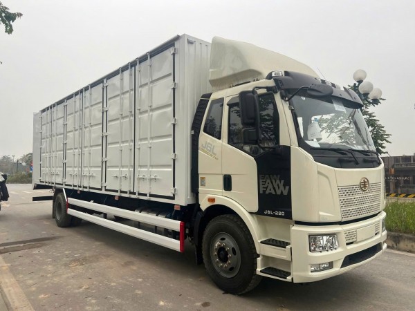 Xe tải Faw 9,9m sàn phẳng thùng container, động cơ 220hp