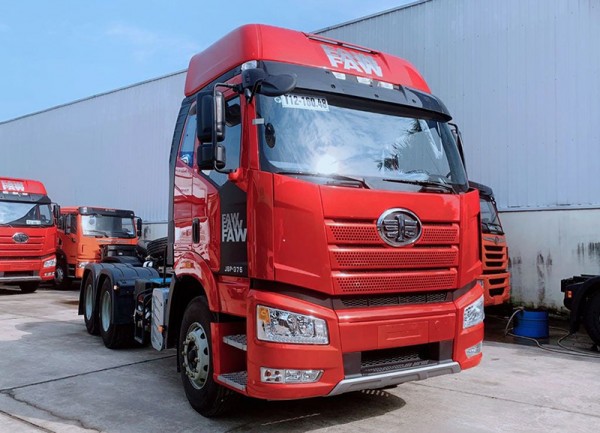Đầu kéo faw 2 cầu 375hp