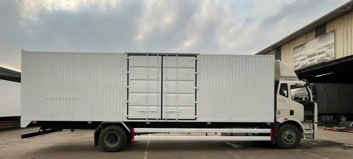 Xe tải Faw, thùng kín, dung tích 60m3