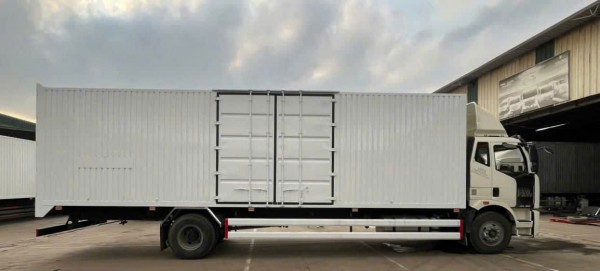 Xe tải Faw, thùng kín, dung tích 60m3