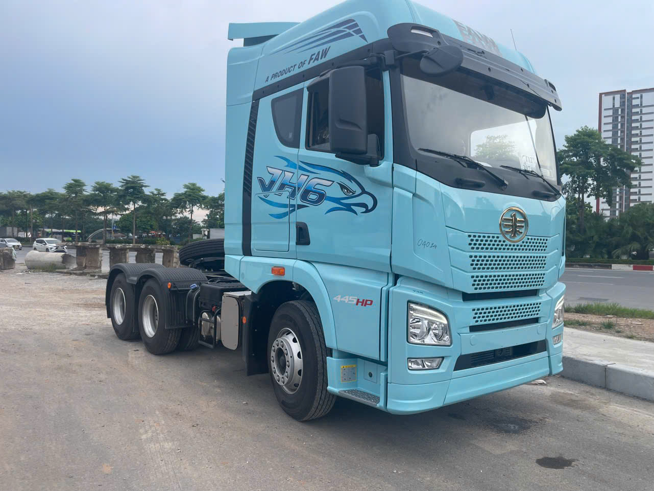 Xe đầu kéo Faw JH6 445hp động cơ Yuchai